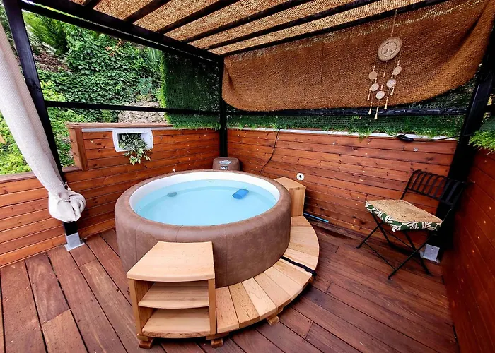 Le Panoramique Bed & Breakfast 3*